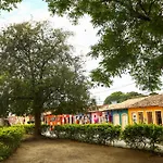 Casa Privativa Aconchegante Em Arraial D\'Ajuda - 1 Quarto Com 2 Camas, Cozinha E Banheiro